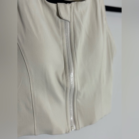 Lululemon Align Waist-Length Front Zip Crop Top Sports Bra Size Small - Picture 3 of 5